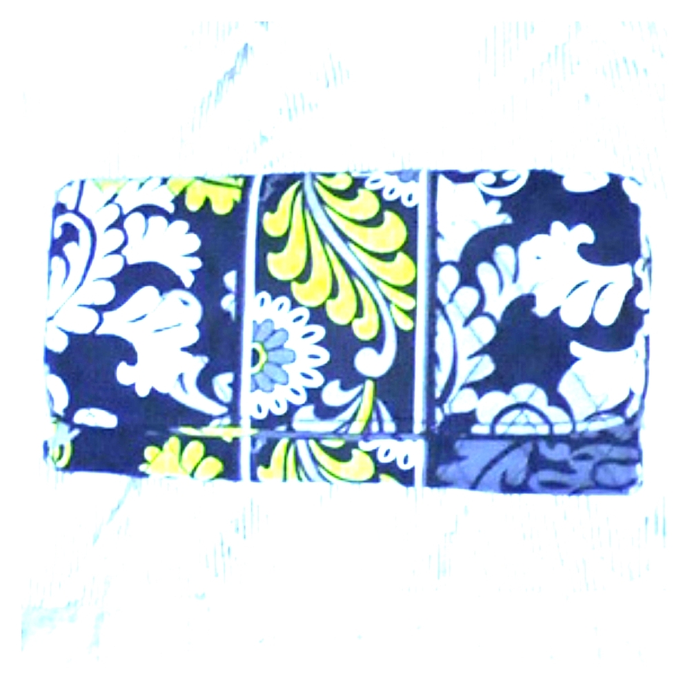 Cute magnetic closing Wallet